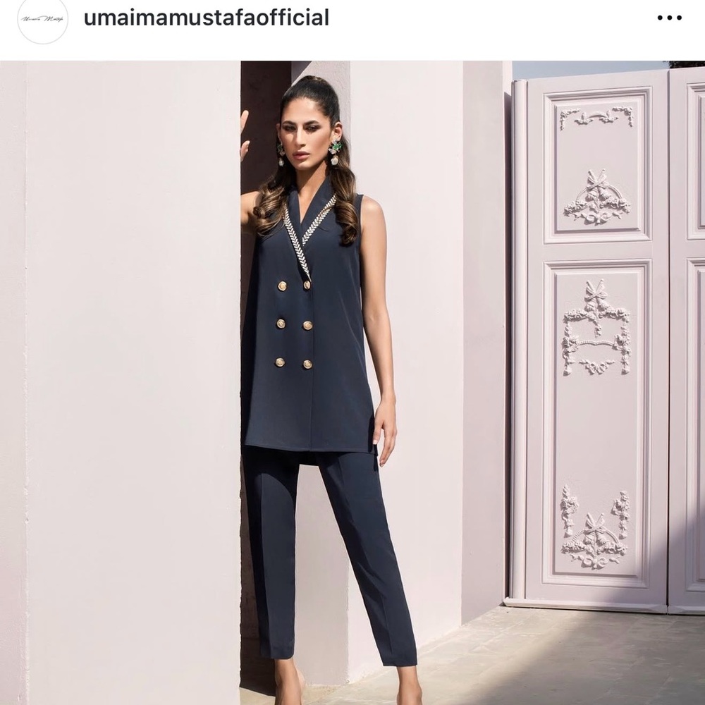 Chic Navy Women's Kurta Pantsuit